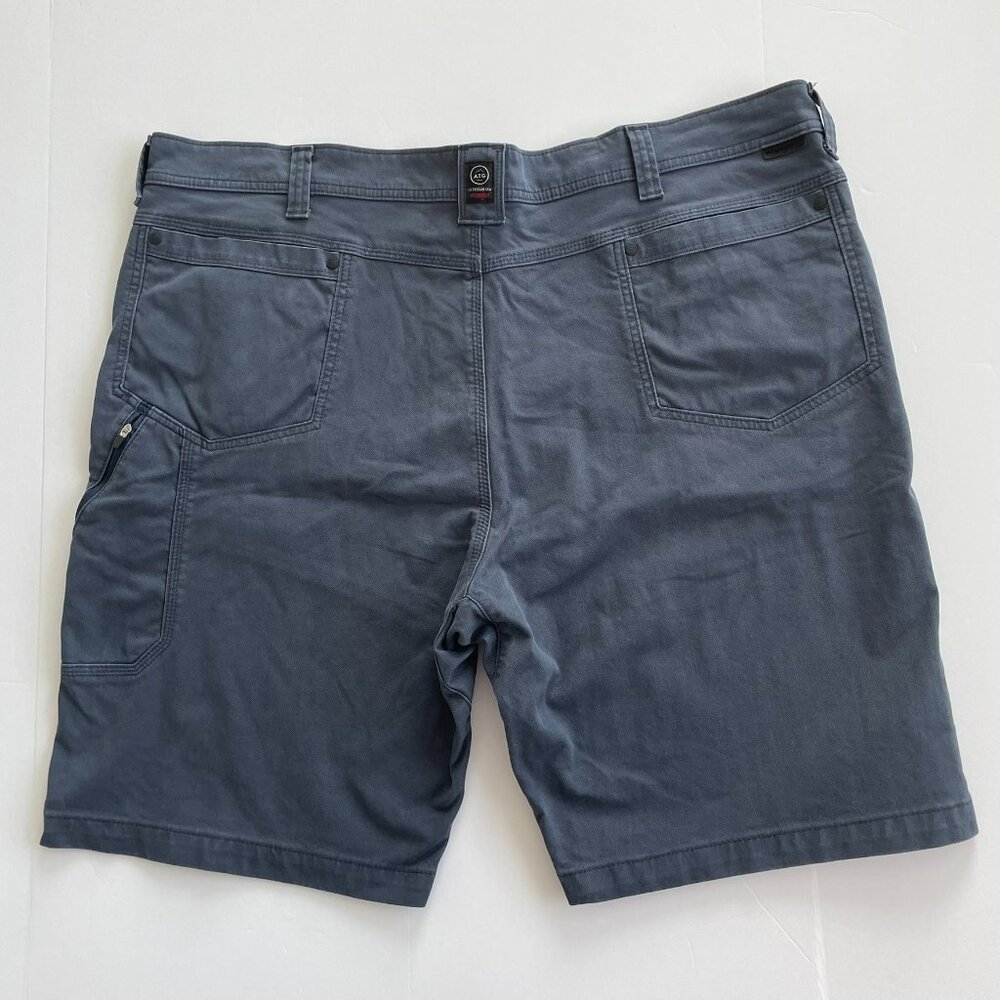 Wrangler All Terrain Gear Men's Shorts Navy Blue Size 44 Regular NWOT - Picture 4 of 11